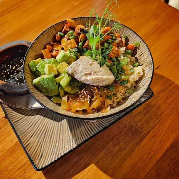 Chickpea and Rice Poke Bowl